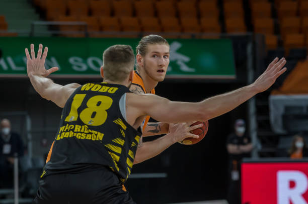 上半场球队 上半场球队