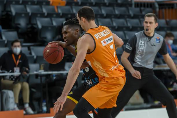 以同时胜任 以同时胜任