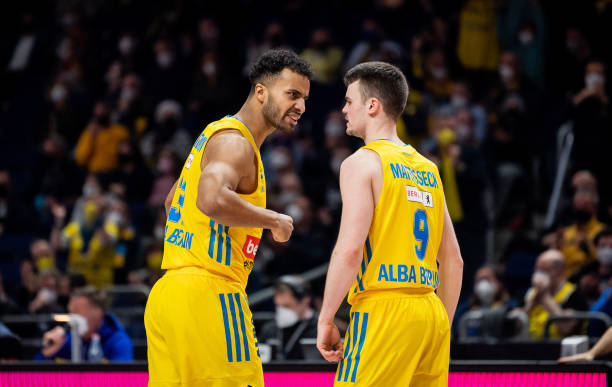 连续多年在 连续多年在